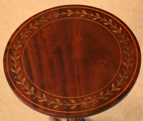 A FINE VICTORIAN MAHOGANY INLAID WINE TABLE - ADDITIONAL PHOTO 1