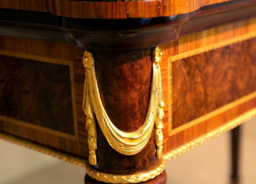 EXHIBITION QUALITY VICTORIAN BURR WALNUT INLAID ORMOLU CARD TABLE - ADDITIONAL PHOTO 9
