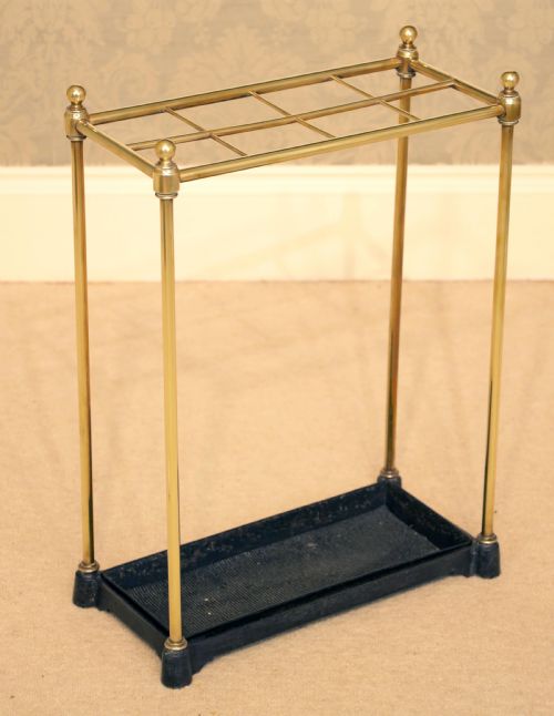 a quality edwardian brass stick stand - CATEGORY: ANTIQUE MISCELLANEOUS - DATED EDWARDIAN
