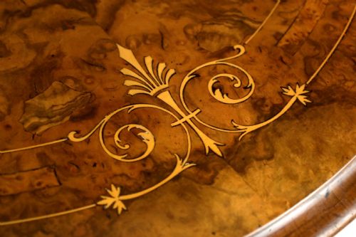 A FINE QUALITY VICTORIAN BURRWALNUT INLAID ROUND TABLE - ADDITIONAL PHOTO 4