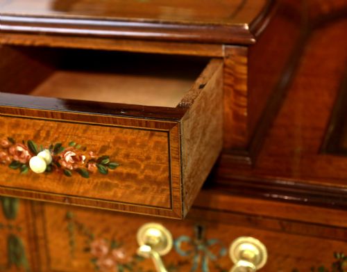 AN FINE LATE VICTORIAN MAHOGANY INLAID CARLETON HOUSE STYLE DESK - ADDITIONAL PHOTO 3