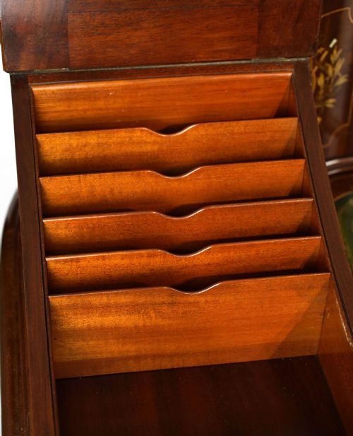 AN EXHIBITION QUALITY VICTORIAN INLAID MAHOGANY CARLTON HOUSE DESK - ADDITIONAL PHOTO 3