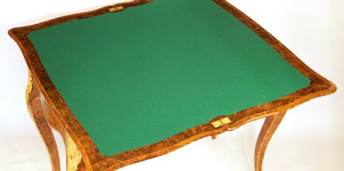 AN EXCELLENT QUALITY VICTORIAN ORMOLU MOUNTED BURR WALNUT GAMES TABLE - ADDITIONAL PHOTO 7