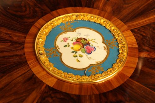 A FINE VICTORIAN KINGWOOD SEVRES AND ORMOLU MOUNTED OCCASIONAL TABLE - ADDITIONAL PHOTO 3