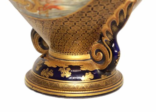 ATTRIBUTED TO KINKOZAN A MEIJI PERIOD SHOULDERED SATSUMA VASE - ADDITIONAL PHOTO 2