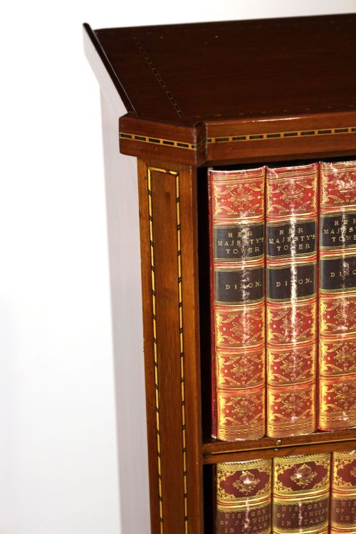 A VICTORIAN FINE QUALITY MAHOGANY INLAID STANDING OPEN BOOKCASE - ADDITIONAL PHOTO 1
