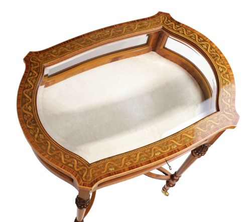 ATTRIBUTED TO MAPLE CO A FINE QUALITY VICTORIAN BIJOUTERIE TABLE - ADDITIONAL PHOTO 5