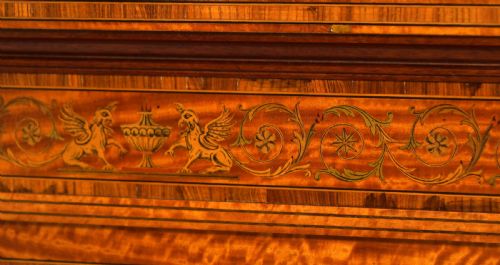 A FINE VICTORIAN SATINWOOD INLAID DISPLAY CABINET BY MAPLE CO - ADDITIONAL PHOTO 1
