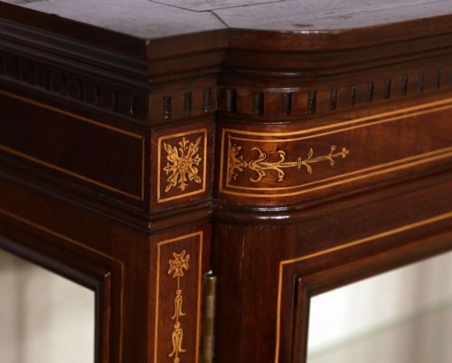 A FINE LATE 19TH CENTURY INLAID MAHOGANY EDWARDS ROBERTS DISPLAY CABINET - ADDITIONAL PHOTO 3