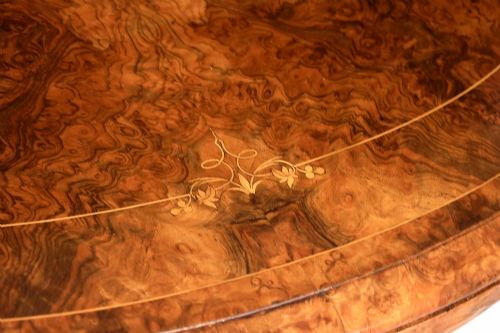 A FINE VICTORIAN BURR WALNUT SERPENTINE SHAPED FOLD OVER CARD TABLE - ADDITIONAL PHOTO 4