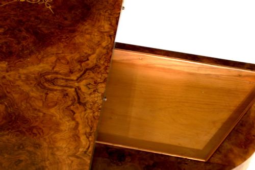 A FINE VICTORIAN BURR WALNUT SERPENTINE SHAPED FOLD OVER CARD TABLE - ADDITIONAL PHOTO 5