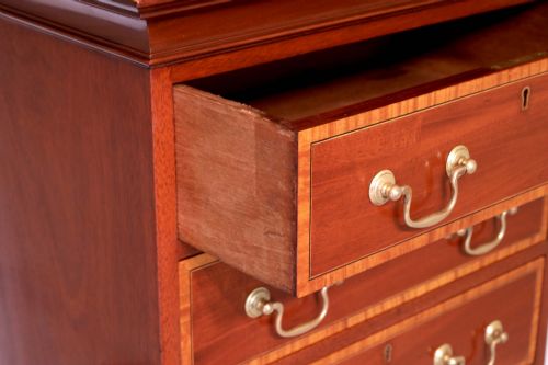 A QUALITY EDWARDIAN MAHOGANY INLAID PEDESTAL CHEST OF DRAWERS - ADDITIONAL PHOTO 4