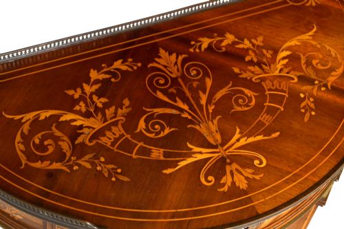 A FINE VICTORIAN MAHOGANY DEMI LUNE DRESSING TABLE - ADDITIONAL PHOTO 4