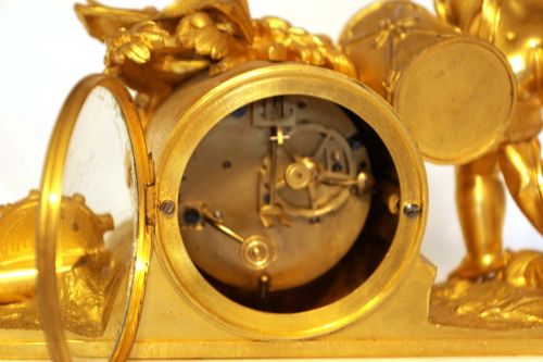 A 19TH CENTURY FRENCH ORMOLU MARBLE MANTEL CLOCK - ADDITIONAL PHOTO 5