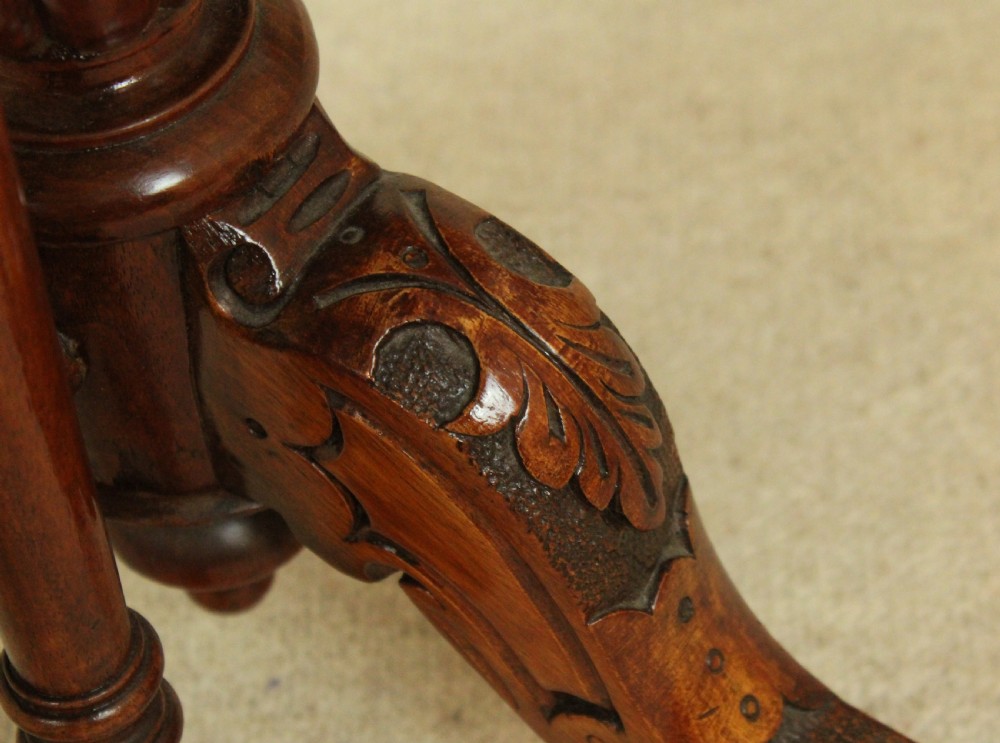 An Exquisite Victorian Burr Walnut Cabriole Leg Baby Sutherland Table View V