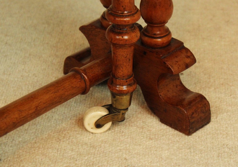 A Fine Victorian Burr Walnut Baby Sutherland Table With A Kingwood Cross Banded Edge View IV