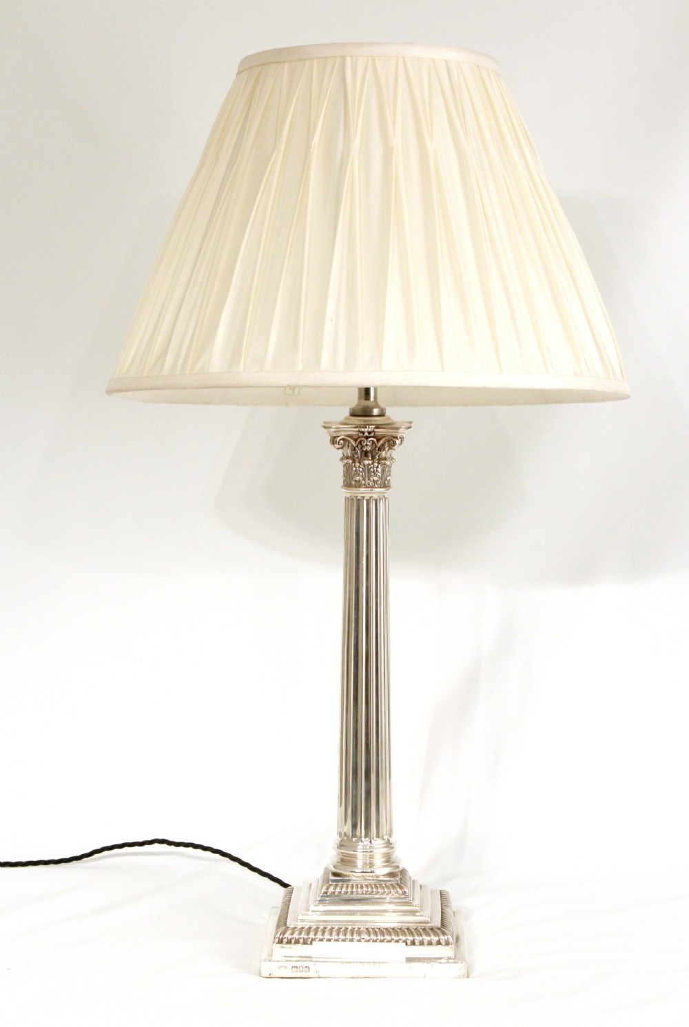 An Exceptional Edwardian Silver Table Lamp By Clark & Sewell with Silk Shade and Hallmarks - London 1901 JB/lmkk