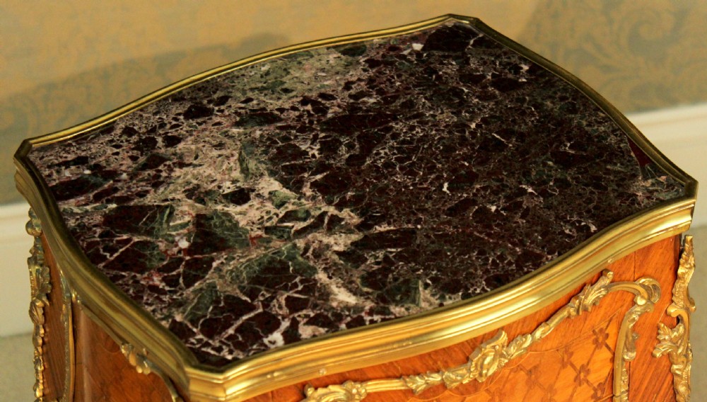 A Pair of Quality Early 20th Century French Kingwood Inlaid & Ormolu mounted Bedside Tables View V