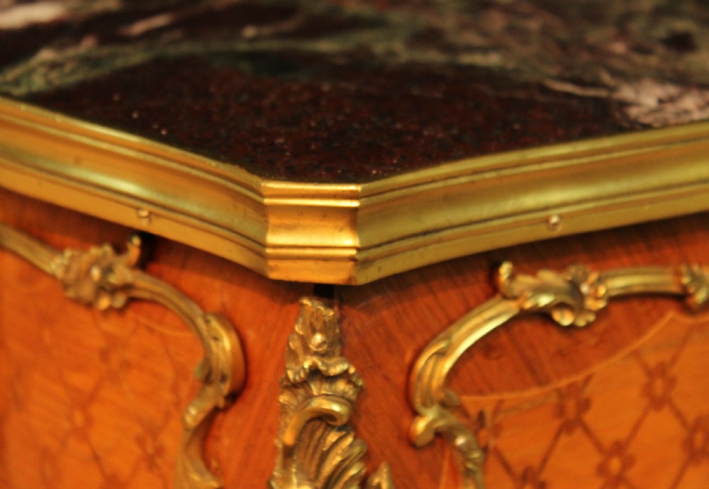 A Pair of Quality Early 20th Century French Kingwood Inlaid & Ormolu mounted Bedside Tables View IX