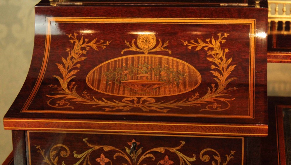 An Outstanding Late Victorian Mahogany Inlaid Carleton House Style Desk by Edwards & Roberts View VI