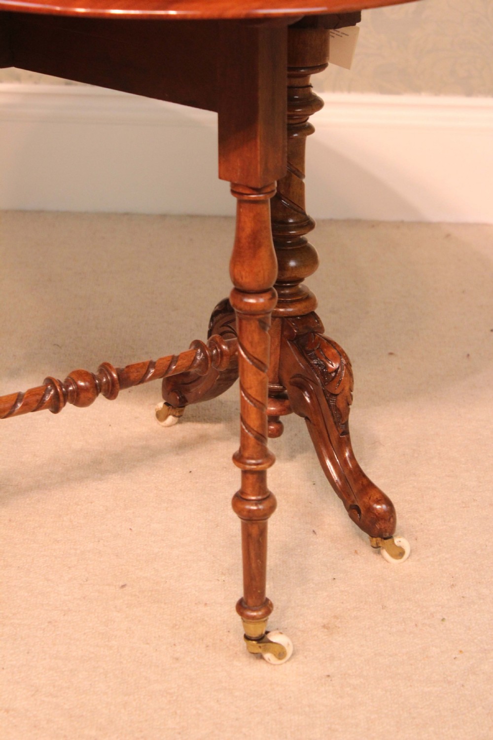 An Exquisite Victorian Burr Walnut Cabriole Leg Baby Sutherland Table View V