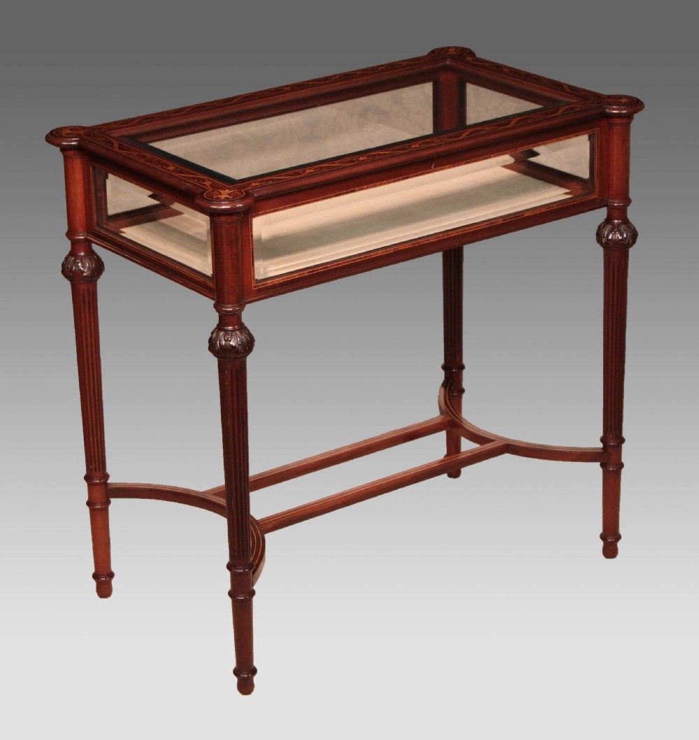 A Fine Quality Victorian Inlaid Mahogany Bijouterie Table.