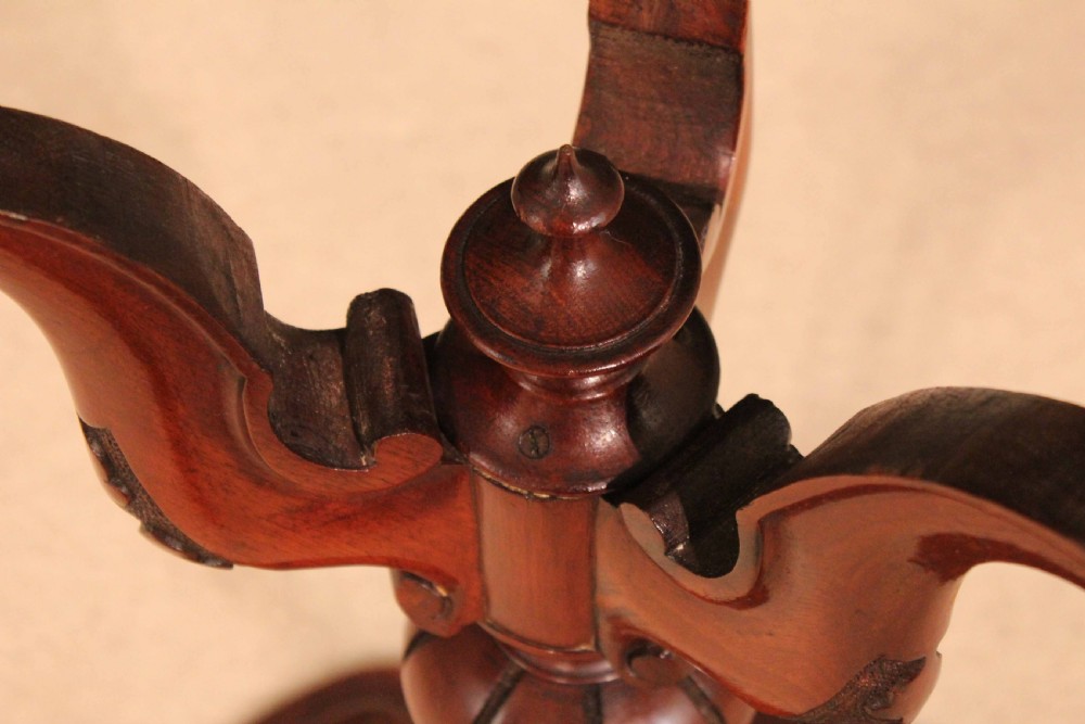 A Fine Quality Victorian Burr-Walnut Inlaid Scallop edge Tripod Table View VI