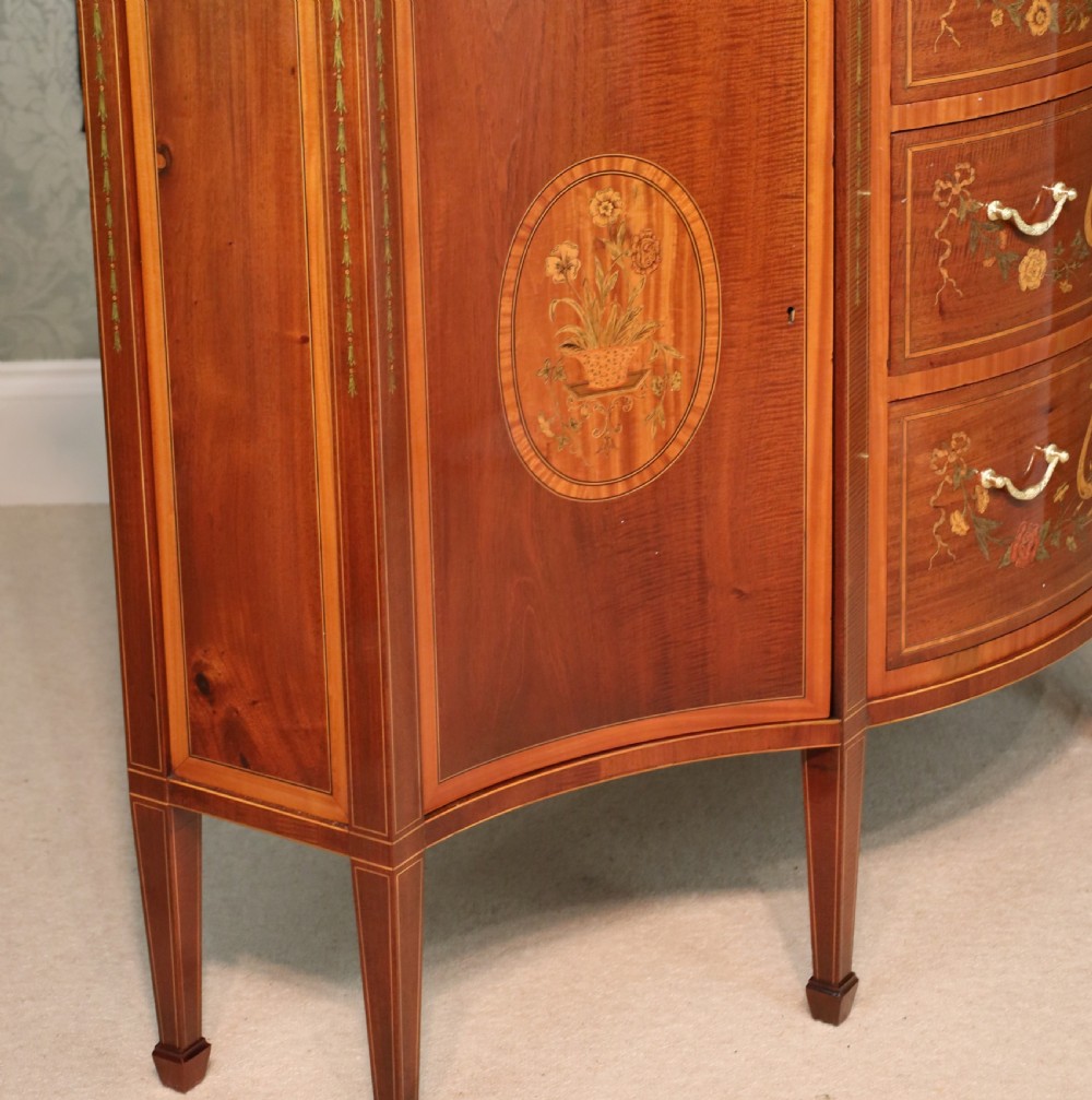 A Superb Late Victorian Mahogany Inlaid Serpentine Commode View VII