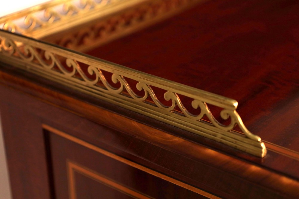 An Exhibition Quality Pair of Mahogany Inlaid Standing Bookcases View XVI
