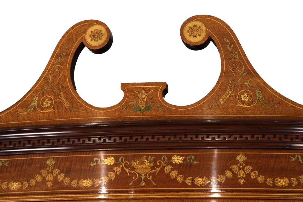 A Fine Late 19th Century Edwards & Roberts Serpentine Display Cabinet View IX