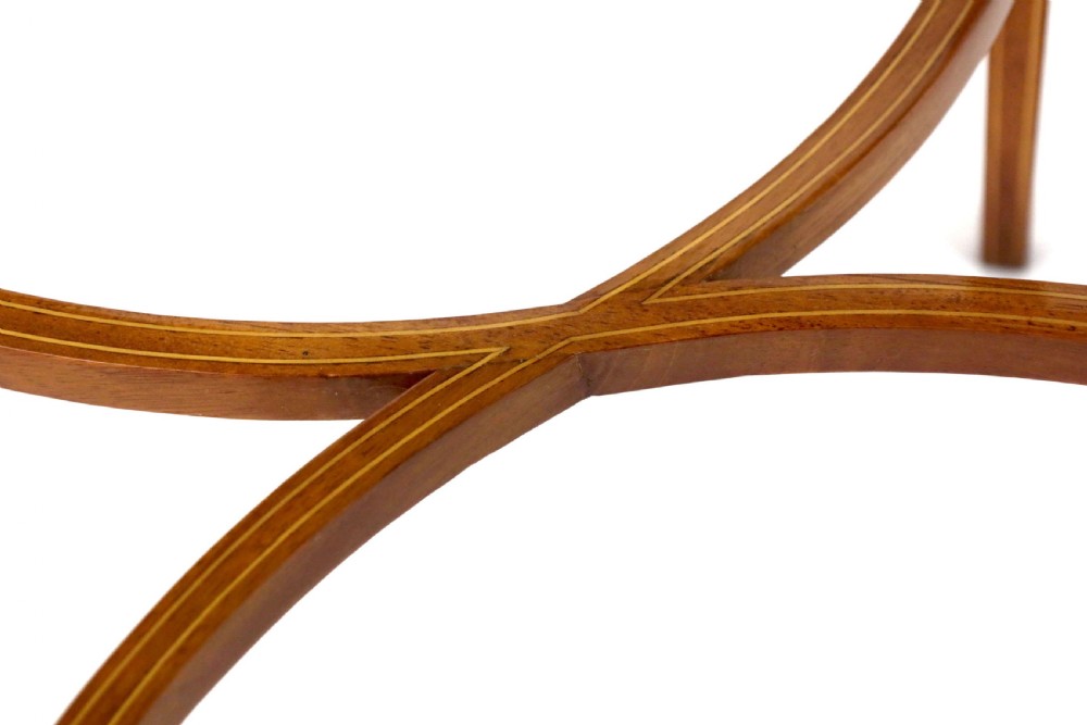 A Fine Quality Late Victorian Oval Bijouterie Table View IV