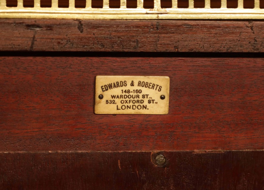A Fine Late 19th Century Edwards & Roberts Bow Front Display Cabinet View VII
