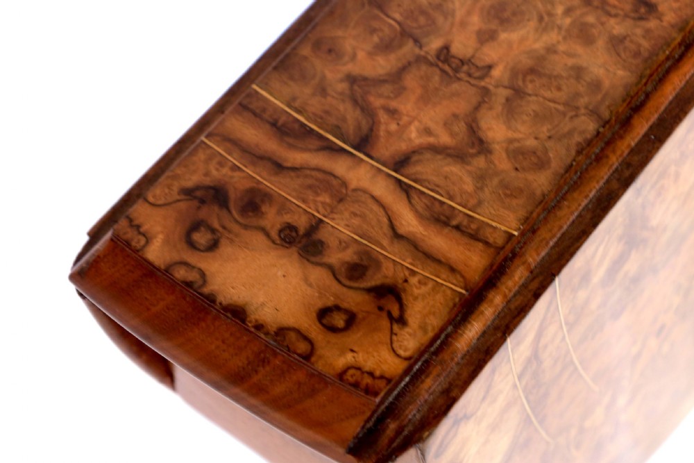 An Fine Victorian Burr Walnut Cabriole Leg Baby Sutherland Table View IV