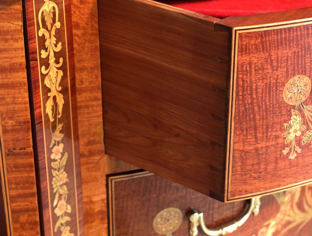 A Superb Late Victorian Mahogany Inlaid Serpentine Commode View VII