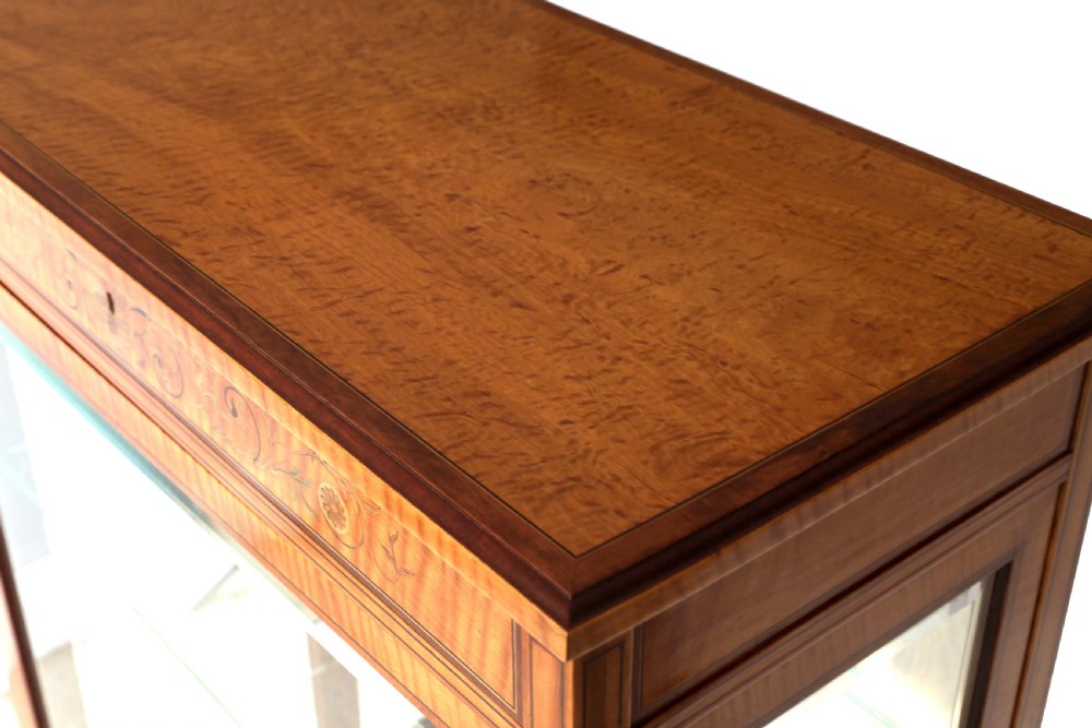 A Fine Victorian Satinwood Inlaid Display Cabinet View V
