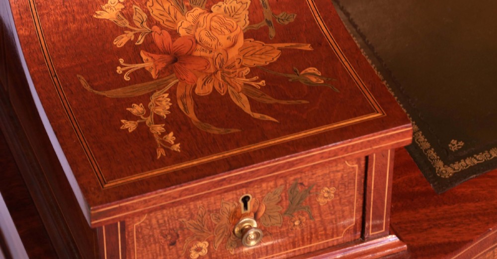 An Fine Late Victorian Mahogany Inlaid Carleton House Style Desk View II