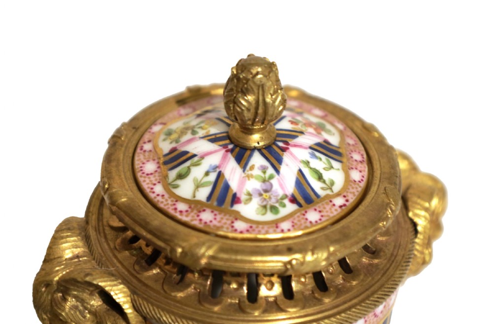 A Late 19th Century French Sèvres Porcelain And Gilt-Bronze Mounted Box View II