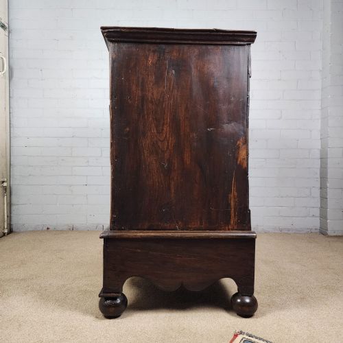 OAK CHEST OF DRAWERS EARLY 18TH CENTURY - ADDITIONAL PHOTO 3