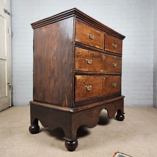 OAK CHEST OF DRAWERS EARLY 18TH CENTURY - ADDITIONAL PHOTO 8