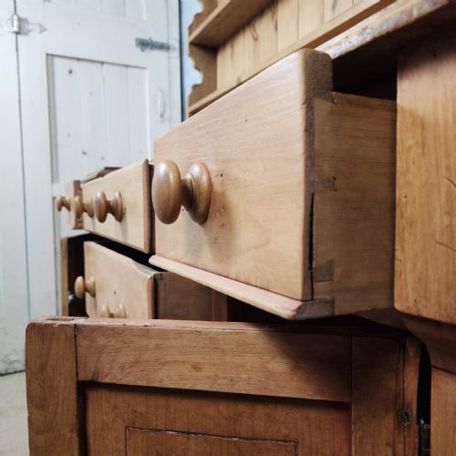 ANTIQUE PINE KITCHEN DRESSER MID VICTORIAN CIRCA 1860 - ADDITIONAL PHOTO 7