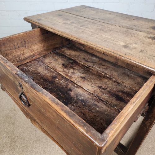 CHESTNUT SIDE TABLE SPANISH 17TH CENTURY - ADDITIONAL PHOTO 4