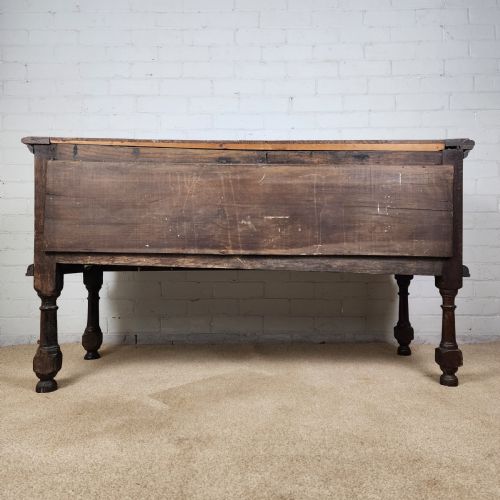 OAK AND WALNUT DRESSER BASE WITH DEEP DRAWERS BRASS FITTINGS 18TH CENTURY - ADDITIONAL PHOTO 10