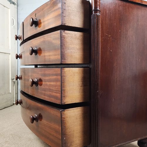 REGENCY MAHOGANY BOWFRONT CHEST OF DRAWERS - ADDITIONAL PHOTO 3