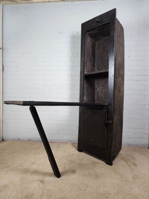 A RARE 17THC DUG OUT OAK METAMORPHIC CUPBOARD - ADDITIONAL PHOTO 9