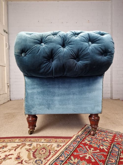 A VICTORIAN MAHOGANY GILLOWS CHAISE LONGUE IN TURQUOISE BUTTON BACK FABRIC - ADDITIONAL PHOTO 14