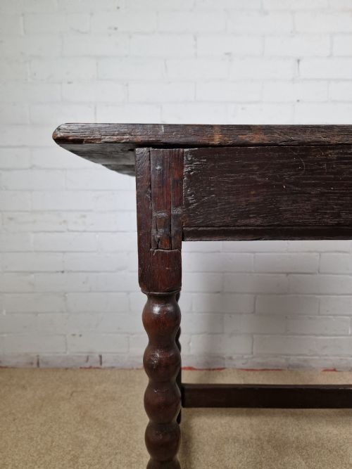 18TH CENTURY OAK BOBBIN TURNED SIDE TABLE - ADDITIONAL PHOTO 6
