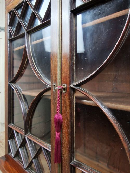 WALL HANGING BOOKCASE CABINET GEORGIAN 1714 TO 1837 - ADDITIONAL PHOTO 1