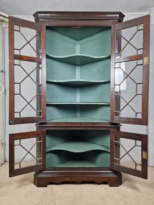 GEORGIAN OAK CORNER CUPBOARD CIRCA 1780 - ADDITIONAL PHOTO 2