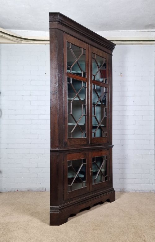 GEORGIAN OAK CORNER CUPBOARD CIRCA 1780 - ADDITIONAL PHOTO 6