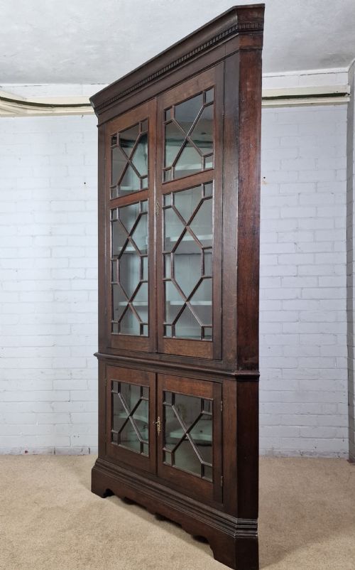 GEORGIAN OAK CORNER CUPBOARD CIRCA 1780 - ADDITIONAL PHOTO 8